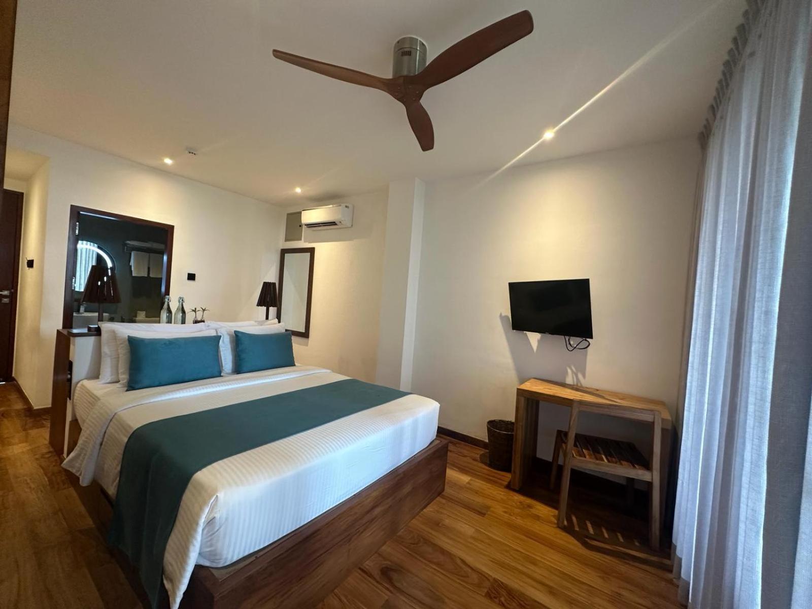 Bk Beach Boutique Hotel - Hikkaduwa Exterior photo